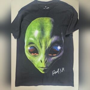 Roswell T-shirt Mens Medium Black Green Alien‎ Graphic Strange Days UFO Tee